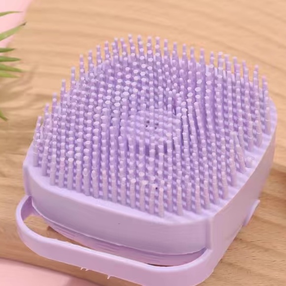 🛍️Purple Pet Shampoo Brush for Dogs and Cats - Picture 4 of 10